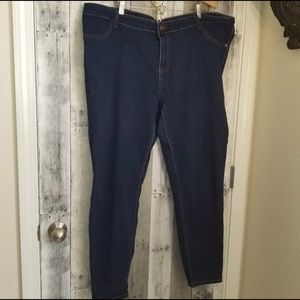 Rue 21 Dark Wash Skinny Jean 24r